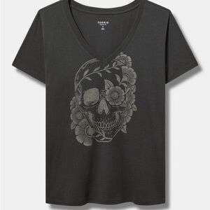 Torrid Size 2 100% Charcoal Floral Skull Graphic Tee